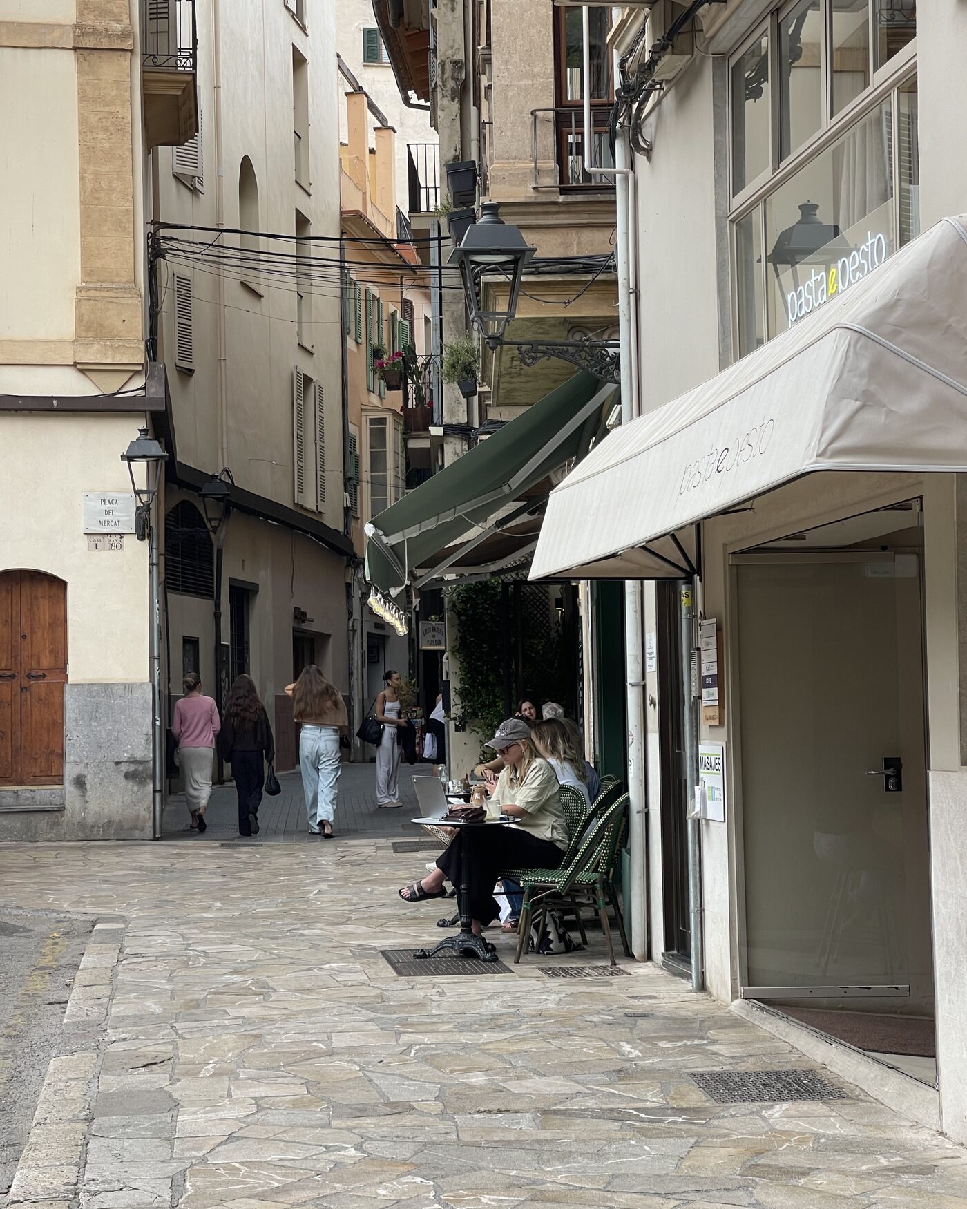 Werken vanuit een Mallorcaanse straat